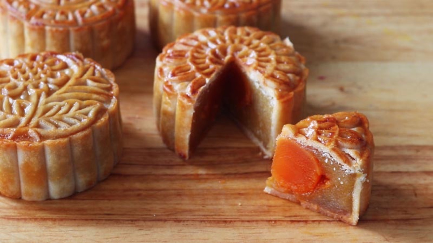 Durian Salted Egg Yolk Mooncakes: Homemade Recipe with Golden Syrup